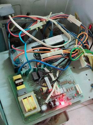 空調(diào)維修實例,柜機(jī)空調(diào)不開機(jī)和外機(jī)風(fēng)扇轉(zhuǎn)壓縮機(jī)不轉(zhuǎn)維修實例